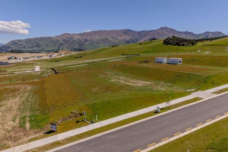 Photo of property in 3 Lauderdale Lane, Wanaka, 9305
