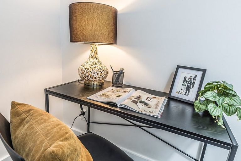 Photo of property in 1/5 Hopper Street, Mount Cook, Wellington, 6011