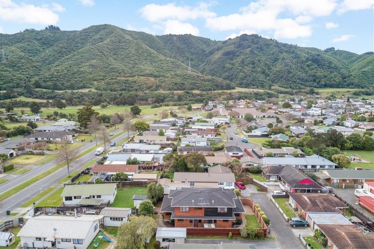 Photo of property in 5 California Drive, Totara Park, Upper Hutt, 5018