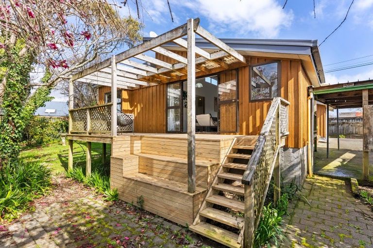 Photo of property in 21 Sheridan Crescent, Trentham, Upper Hutt, 5018