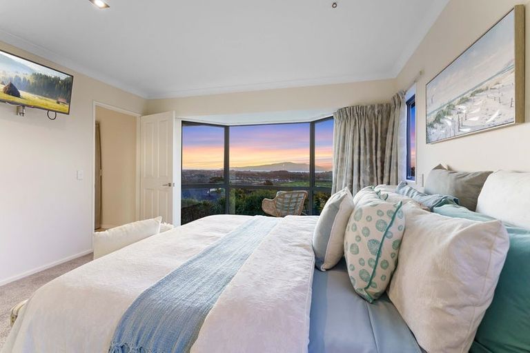 Photo of property in 7 Matata Place, Waikanae, 5036