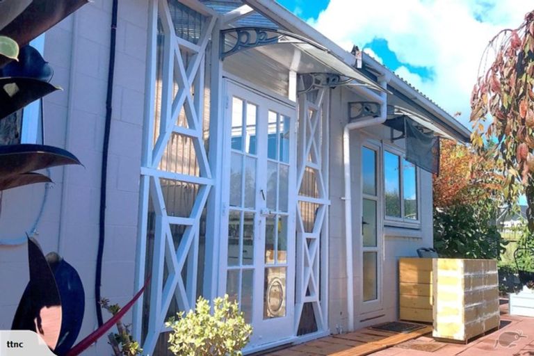 Photo of property in 15 Roadley Avenue, Sunnyhills, Auckland, 2010