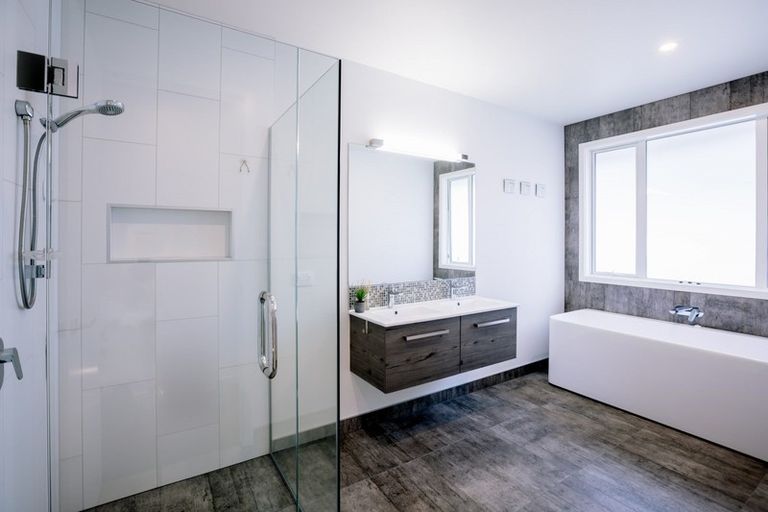 Photo of property in 109 Saint Kilda Road, Cambridge, 3434