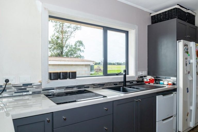 Photo of property in 14 Arowhenua Station Road, Kerrytown, Timaru, 7973