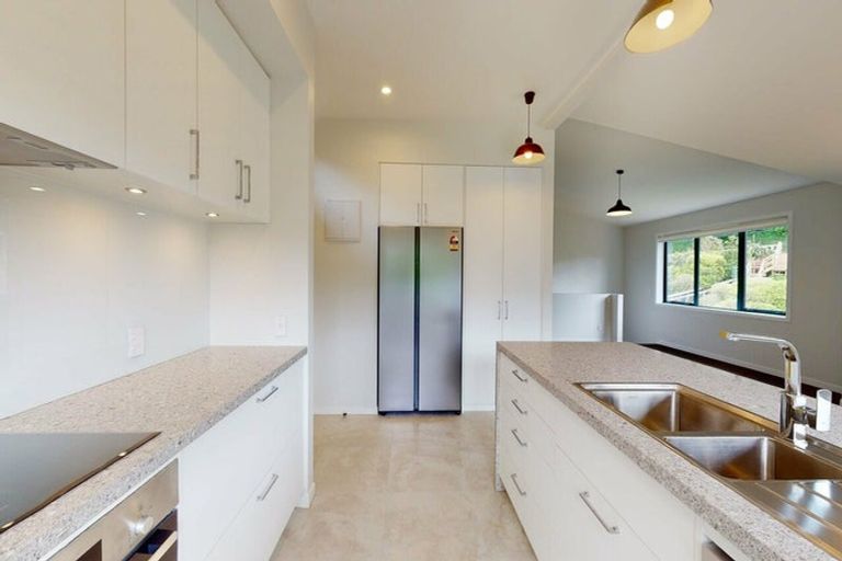 Photo of property in 13 Jacobsen Lane, Ngaio, Wellington, 6035