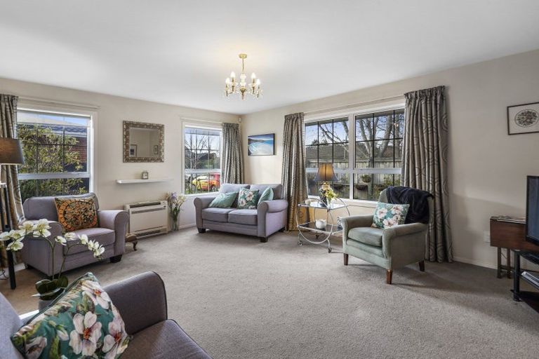 Photo of property in 1/15 Tudor Avenue, Ilam, Christchurch, 8041