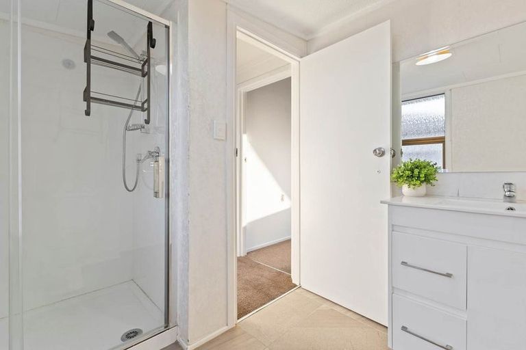 Photo of property in 542 Weymouth Road, Weymouth, Auckland, 2103