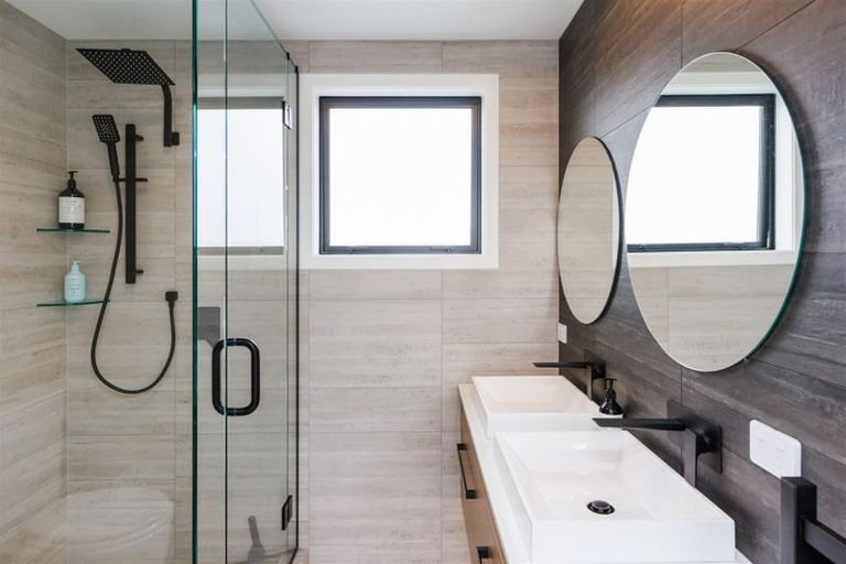 Photo of property in 18 Silkwood Place, Fitzherbert, Palmerston North, 4410