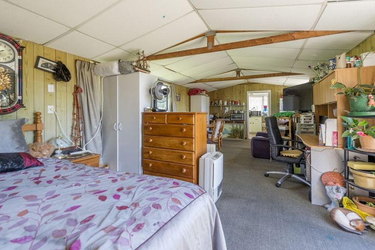 Photo of property in 147 Forest Hill Road, Henderson, Auckland, 0612