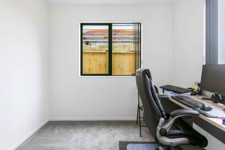 Photo of property in 51 Clayden Shuttleworth Street, Papakura, 2110