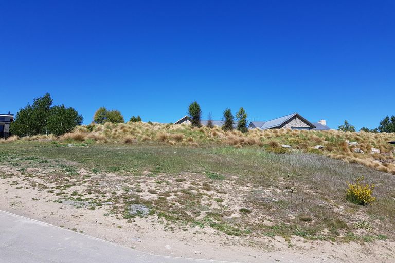 Photo of property in 16 Rankin Rise, Lake Tekapo, 7999