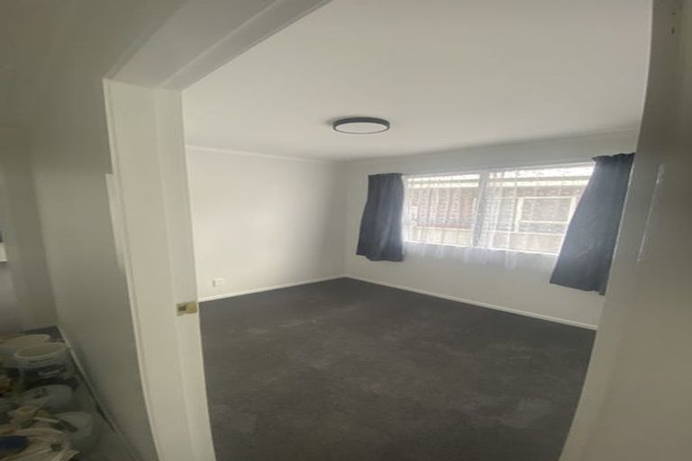 Photo of property in 15b Gribble Grove, Stokes Valley, Lower Hutt, 5019