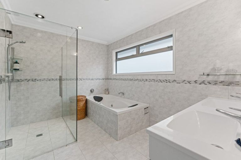 Photo of property in 79 Wakeman Road, Acacia Bay, Taupo, 3330