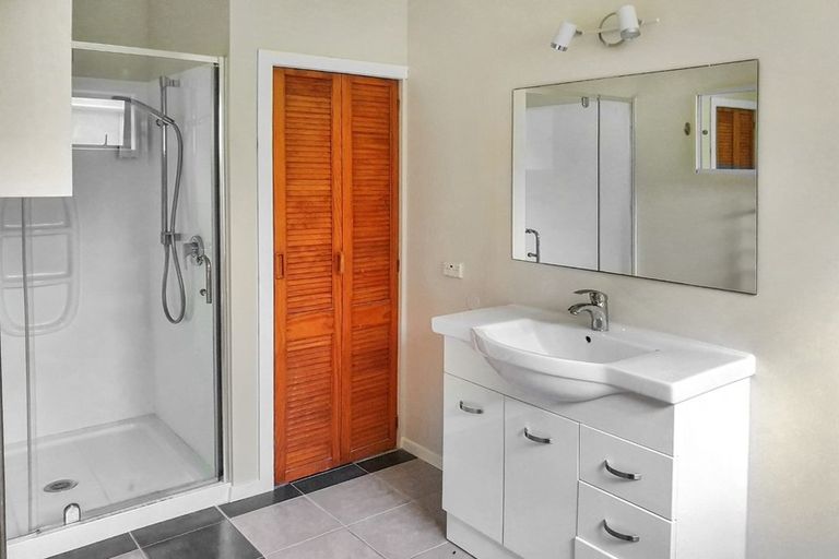 Photo of property in 161 Horsman Road, Waitakere, Henderson, 0782