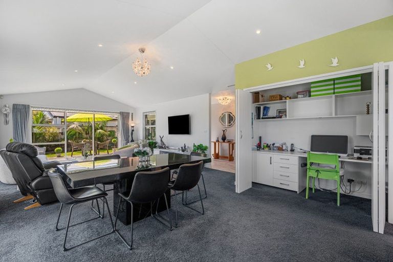 Photo of property in 22 Saint Pauls Drive, Brookfield, Tauranga, 3110
