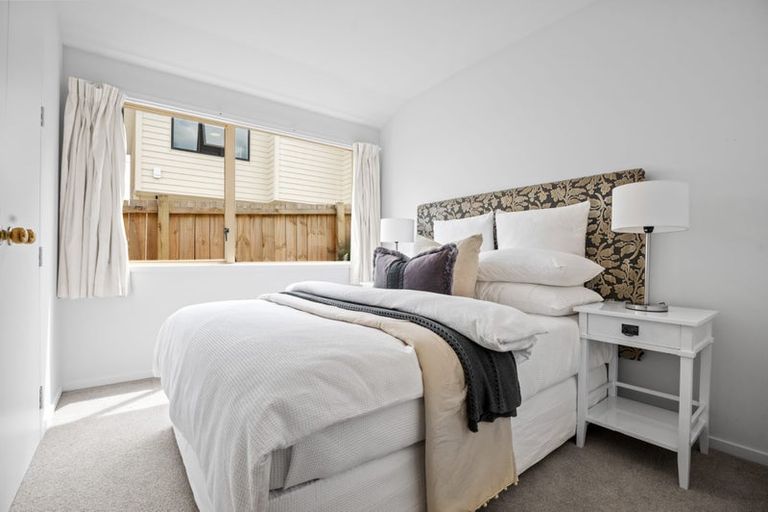 Photo of property in 1/14 Elliott Avenue, Bayview, Auckland, 0629