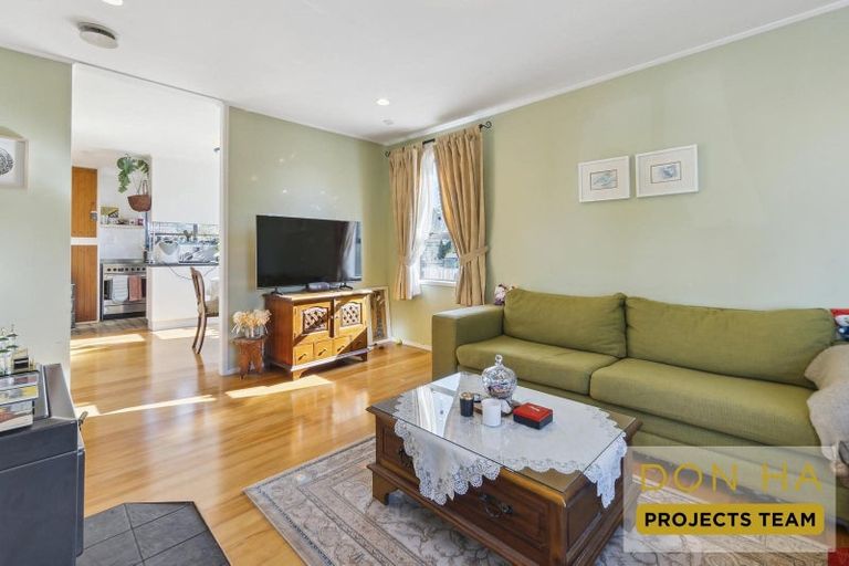 Photo of property in 10 Purata Place, Mangere Bridge, Auckland, 2022