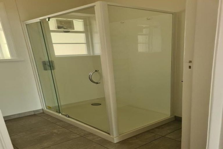 Photo of property in 1/28 Clifton Terrace, Kelburn, Wellington, 6012