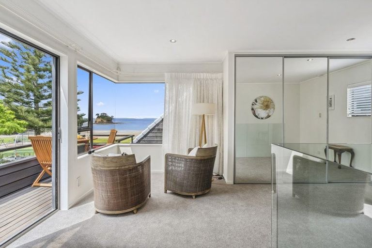 Photo of property in 2/946 Beach Road, Waiake, Auckland, 0630