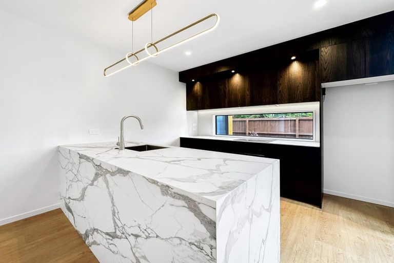 Photo of property in 2/74 Caledonian Road, St Albans, Christchurch, 8014