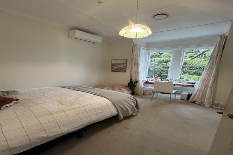 Photo of property in 10 Garfield Street, Brooklyn, Wellington, 6021