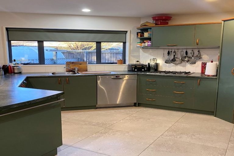 Photo of property in 22 Welsford Street, Woodend, 7610