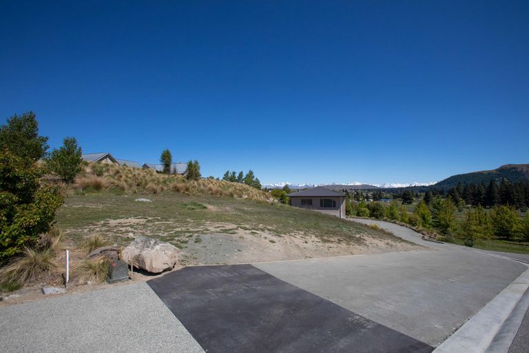 Photo of property in 16 Rankin Rise, Lake Tekapo, 7999