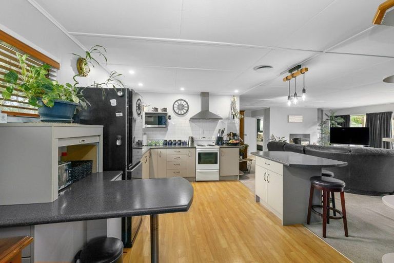 Photo of property in 39b Gemstone Drive, Birchville, Upper Hutt, 5018