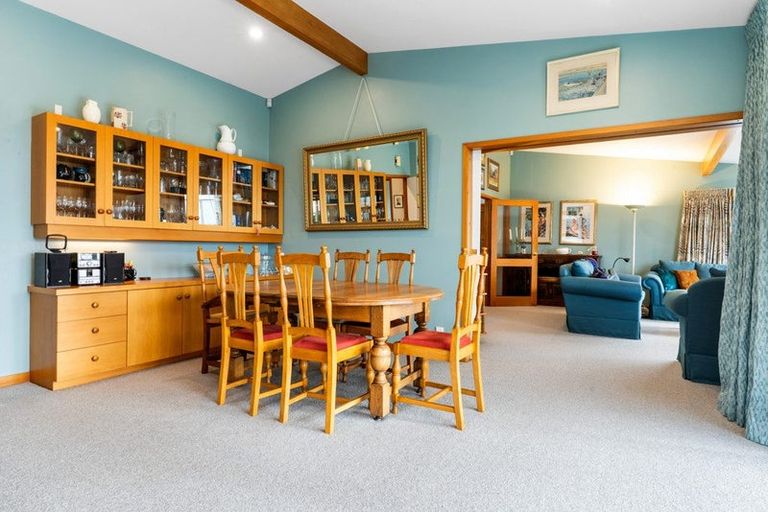 Photo of property in 63 Cannon Hill Crescent, Mount Pleasant, Christchurch, 8081