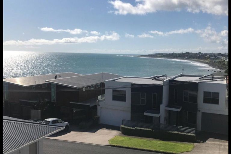 Photo of property in 2/6 Hobson Street, New Plymouth, 4312