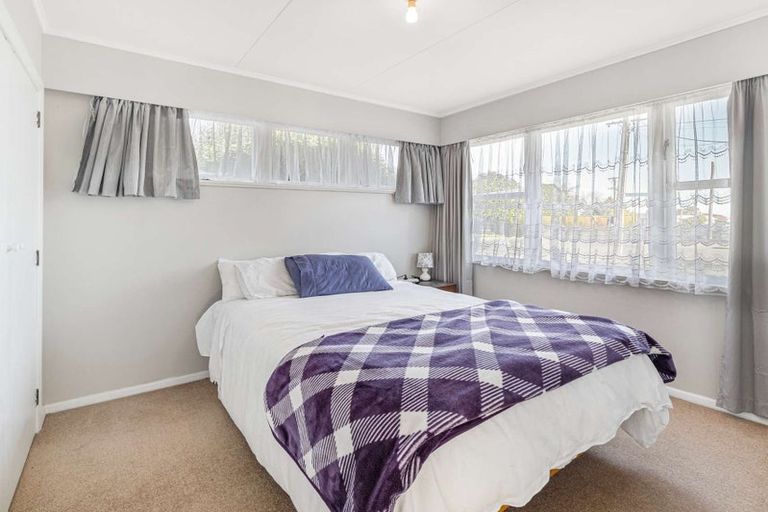 Photo of property in 2 Winchester Street, Levin, 5510