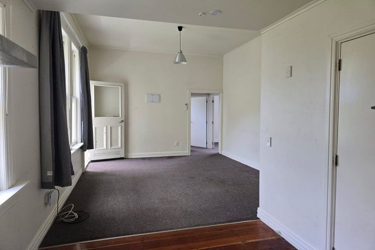 Photo of property in 35 Lawrence Street, Newtown, Wellington, 6021