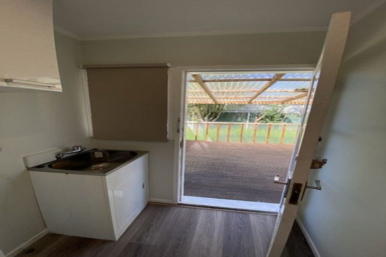 Photo of property in 7 Hamblyn Place, Ranui, Auckland, 0612