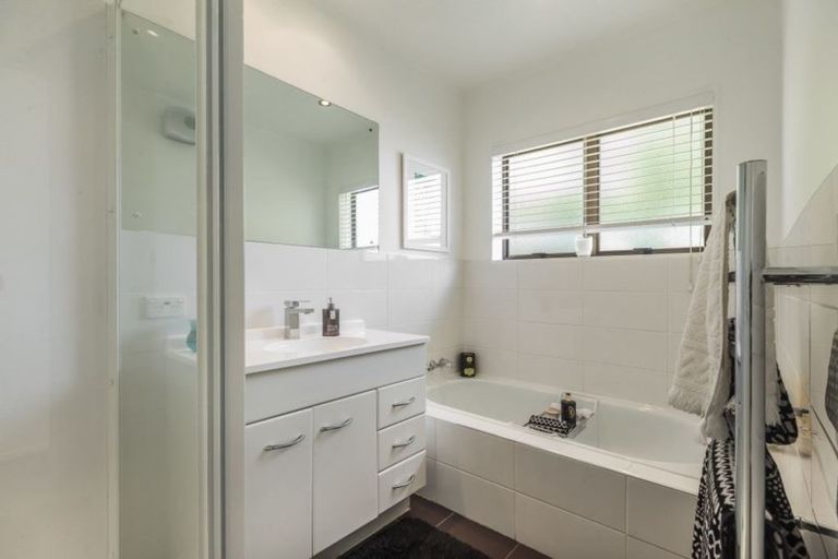 Photo of property in 6 Ponui Place, Mairangi Bay, Auckland, 0630