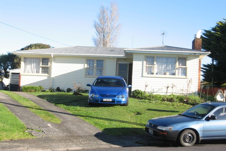Photo of property in 12 Rondorlyn Place, Manurewa, Auckland, 2102