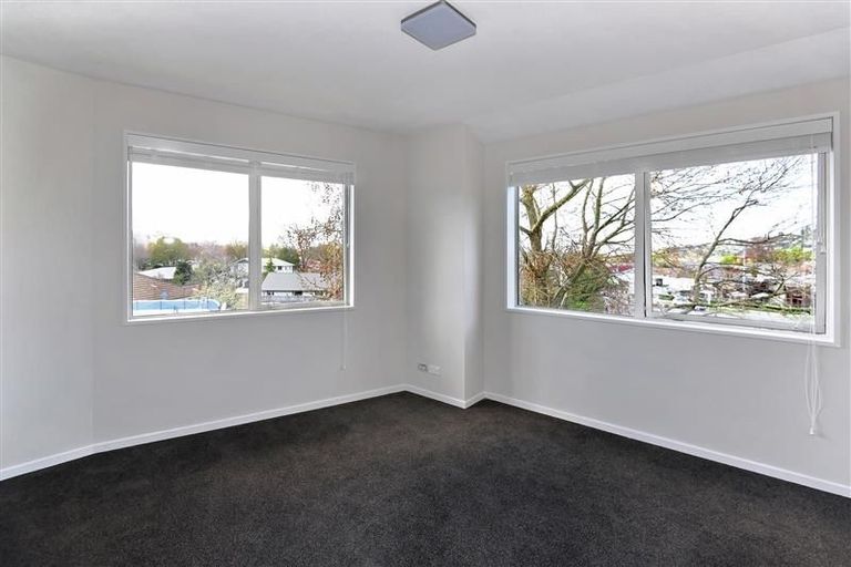 Photo of property in 4/2 Dyers Pass Road, Cashmere, Christchurch, 8022