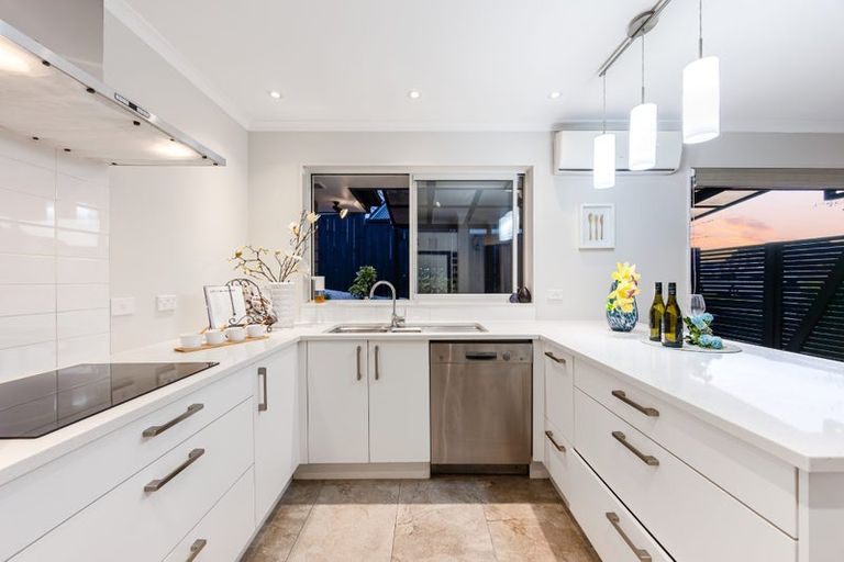 Photo of property in 18 Steamer Road, Silverdale, 0932