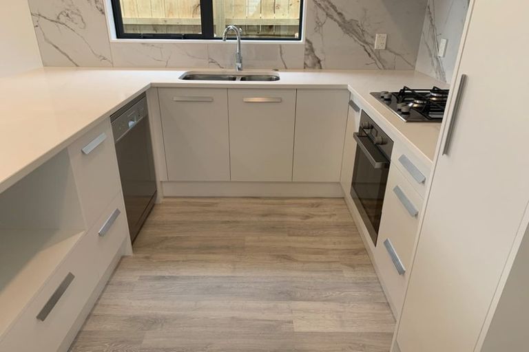 Photo of property in 111 Tiriwa Drive, Massey, Auckland, 0614