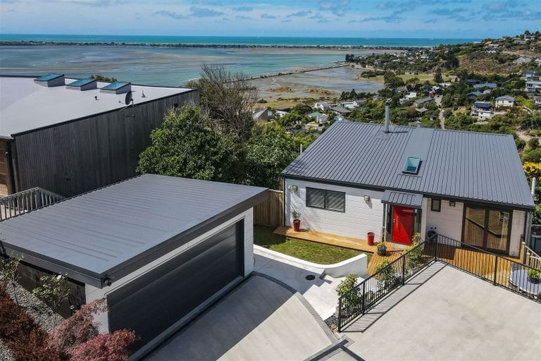 Photo of property in 11 Mortens Lane, Mount Pleasant, Christchurch, 8081