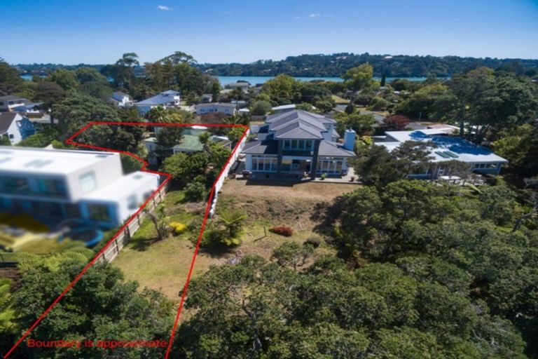 Photo of property in 67 Ferry Parade, Herald Island, Auckland, 0618