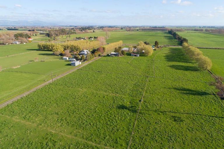 Photo of property in 582 Milson Line, Newbury, Palmerston North, 4478