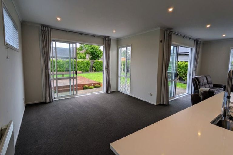 Photo of property in 12 Aro Mato Place, Huapai, Kumeu, 0810