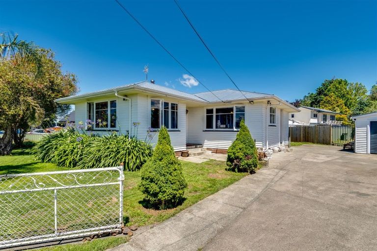 Photo of property in 18 Read Crescent, Clive, 4102