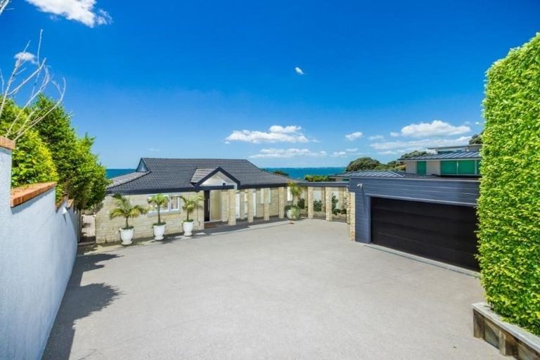 Photo of property in 2/34 Whitby Crescent, Mairangi Bay, Auckland, 0630