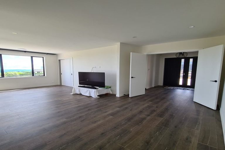 Photo of property in 15 Lawrence Carter Drive, Bombay, 2675