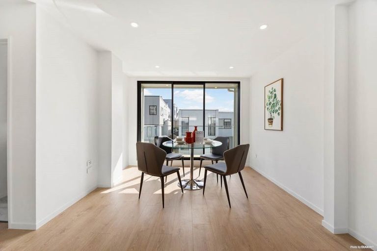 Photo of property in 45 Waihou Crescent, Albany Heights, Auckland, 0632