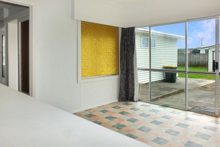 Photo of property in 23 Pratt Avenue, Foxton Beach, Foxton, 4815