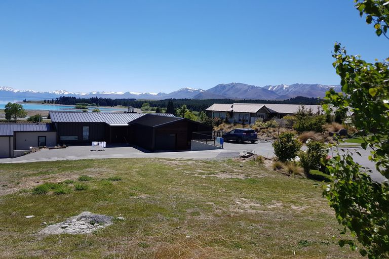 Photo of property in 16 Rankin Rise, Lake Tekapo, 7999