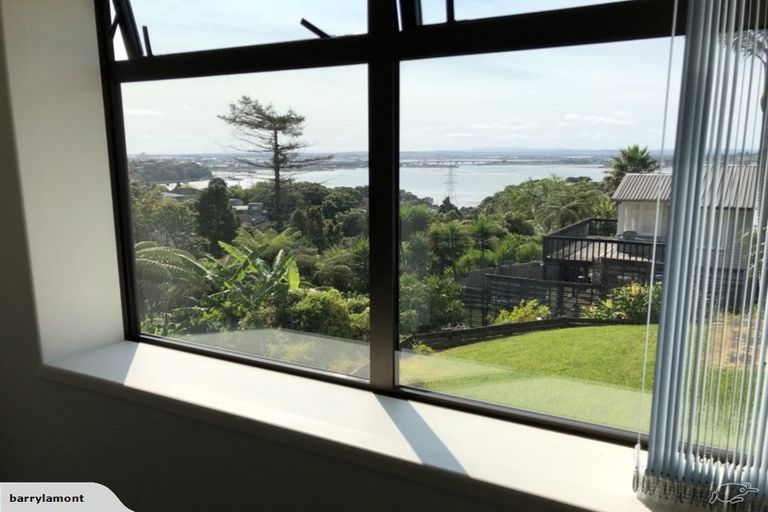 Photo of property in 2a Hoskins Avenue, Hillsborough, Auckland, 1042