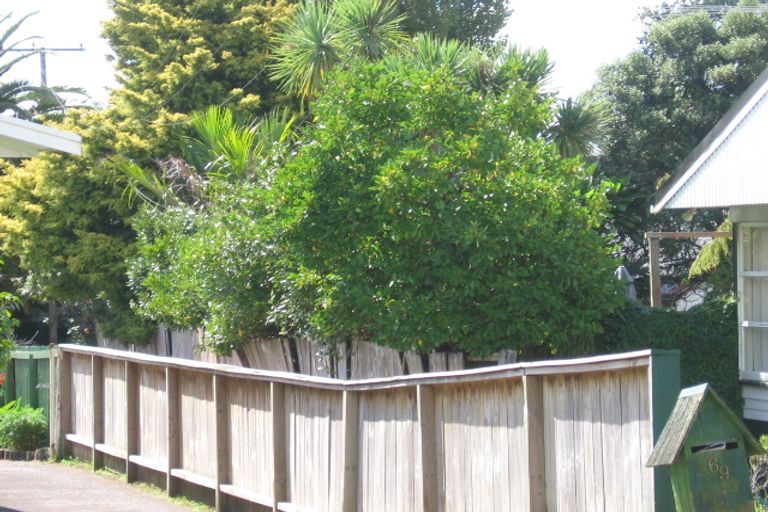 Photo of property in 69 Nikau Street, New Lynn, Auckland, 0600